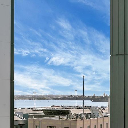 Dockside Delight + Cp! Apartment Оукланд Екстериор снимка